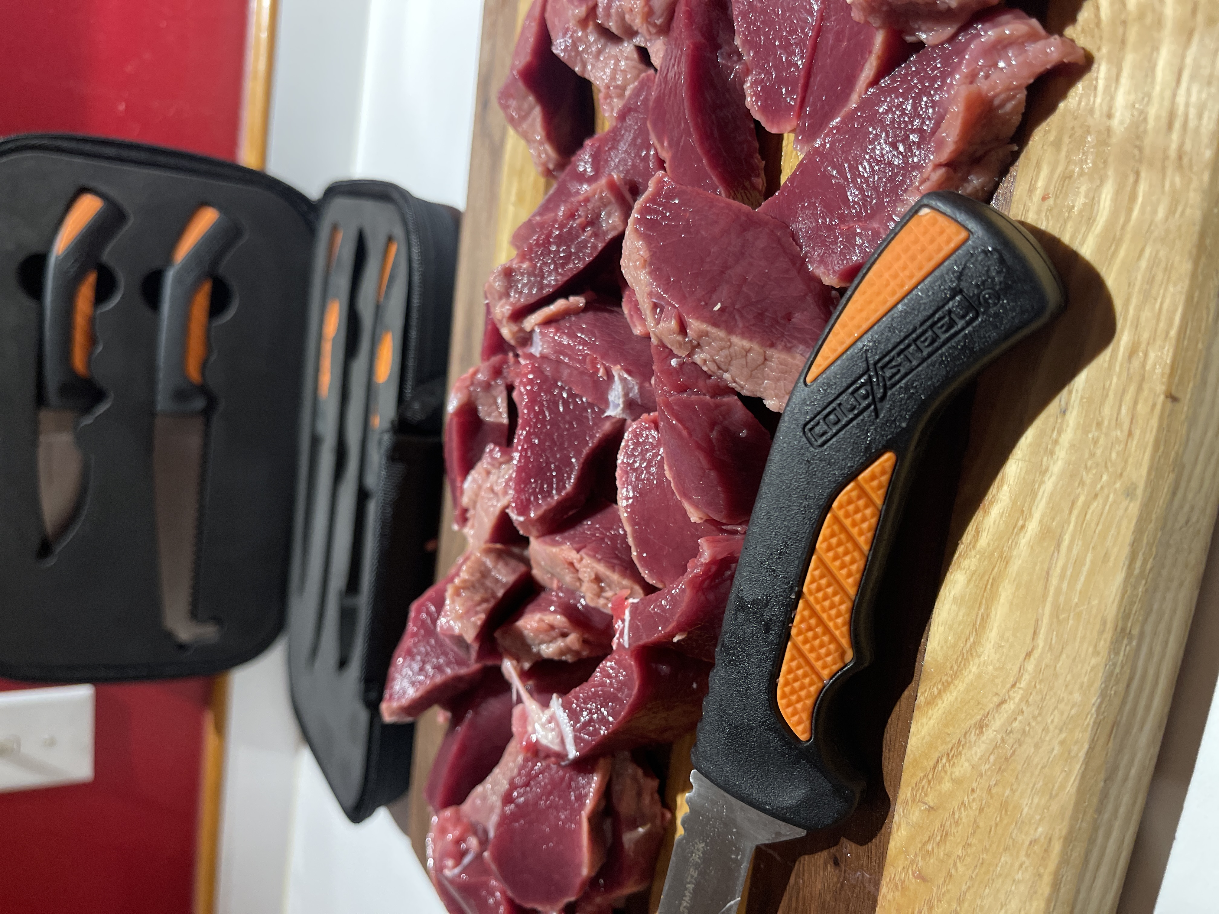 Must-Have Cutlery for Deer Hunters: Essential Tools and Skills - Cold Steel